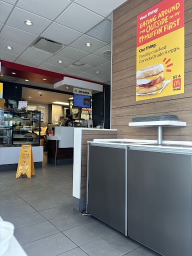 Photo of McDonald's - 90 Avalon Dr, Labrador City, NL A2V 2Y2